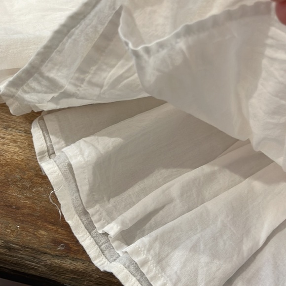 Cat and Jack size 5T cream top - Picture 2 of 5